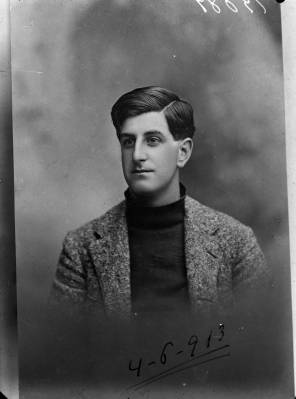 rua-dom-luis-maria-de-noronha-o-primeiro-piloto-aviador-civil-portuguc3aas-tinha-o-brevet-nc2ba-1187-do-aero-club-de-franc3a7a-1913